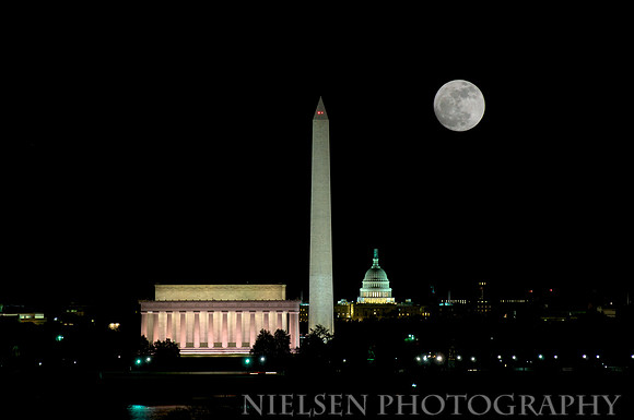 Moonrise over National Mall